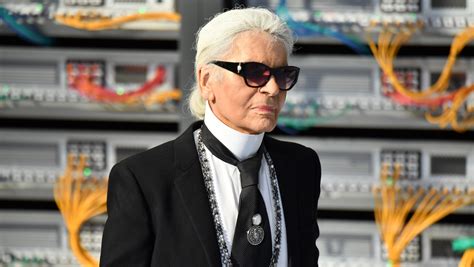 karl lagerfeld stilista chanel|Karl Lagerfeld death day.